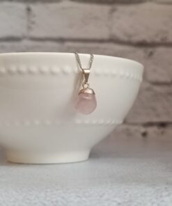 Pingente Prateado Quartzo Rosa Polido