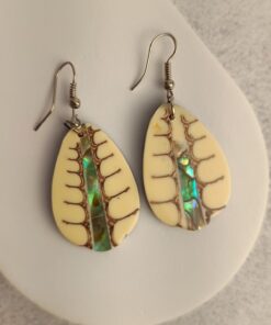 Brinco Prateado Abalone e Madrepérola