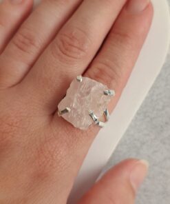 Anel Ajustável Prateado Quartzo Rosa