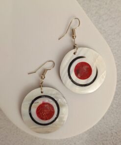 Brinco Prateado Coral e Madrepérola