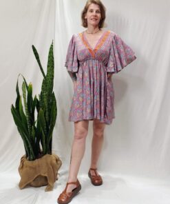 Vestido Indiano Curto Com Mangas