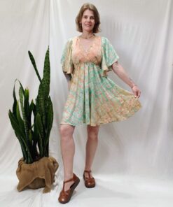 Vestido Indiano Curto Com Mangas