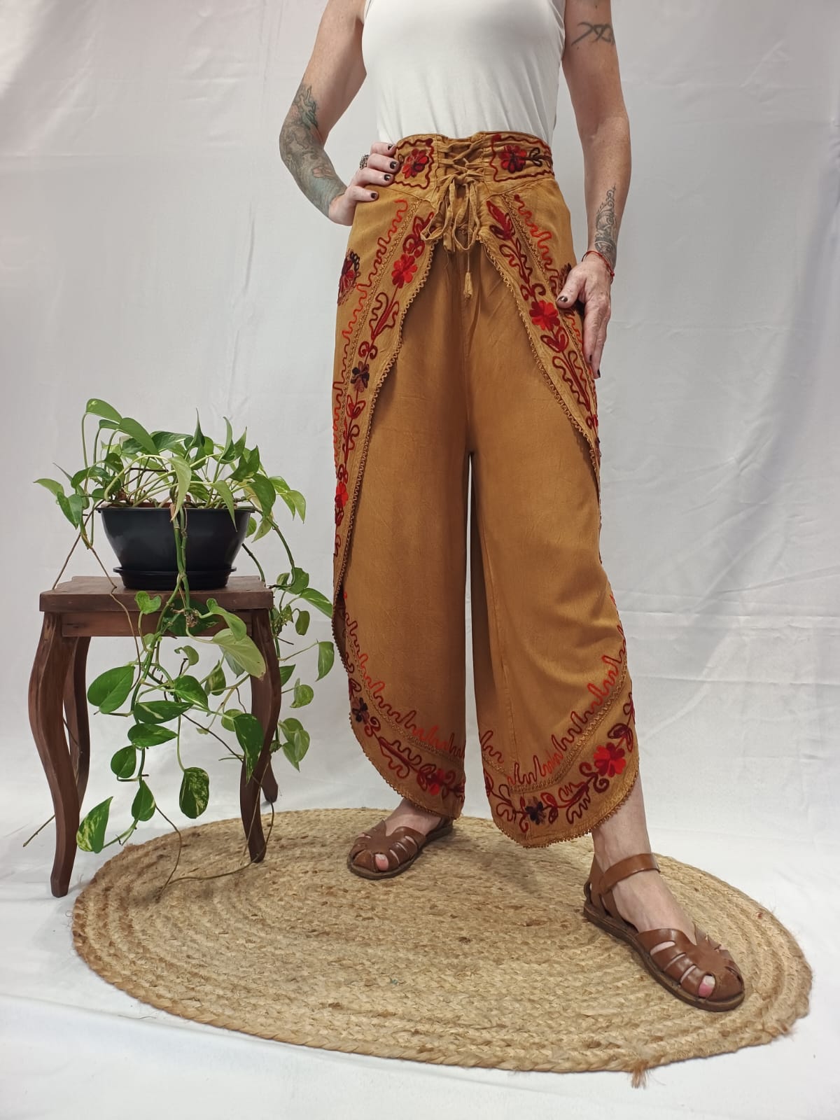 Calça Indiana Estonada Com Fenda