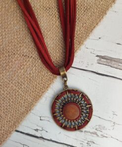 Colar Terracota Courino Com Mandala