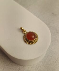 Pingente Dourado Moldura Solar Cornalina