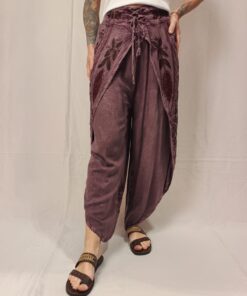 Calça Com Fenda