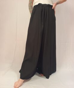 Calça Viscose Pantalona Lisa